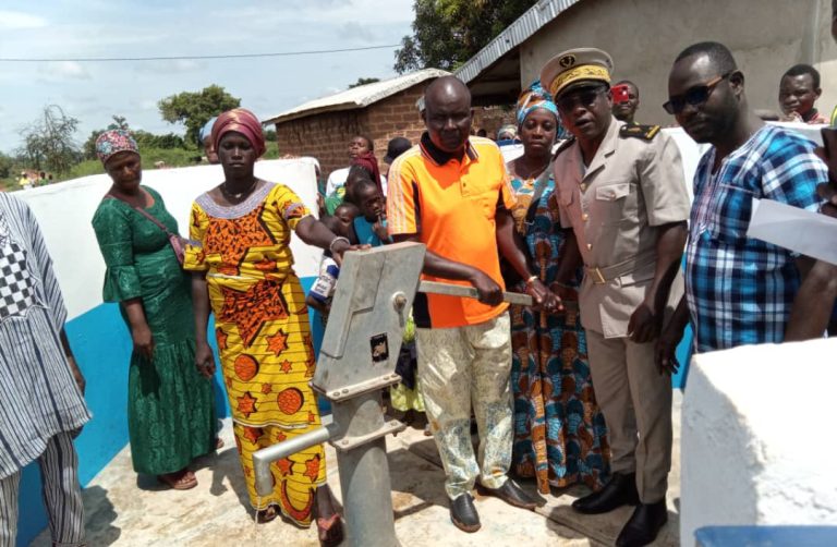Côte d’Ivoire-AIP/ La CIDT équipe un groupement féminin de Brahima pour renforcer ses activités agricoles
