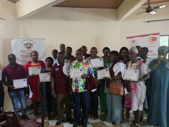 Côte d’Ivoire-AIP/ Des réceptifs hôteliers de Ferkessédougou reçoivent des certificats d’encouragement