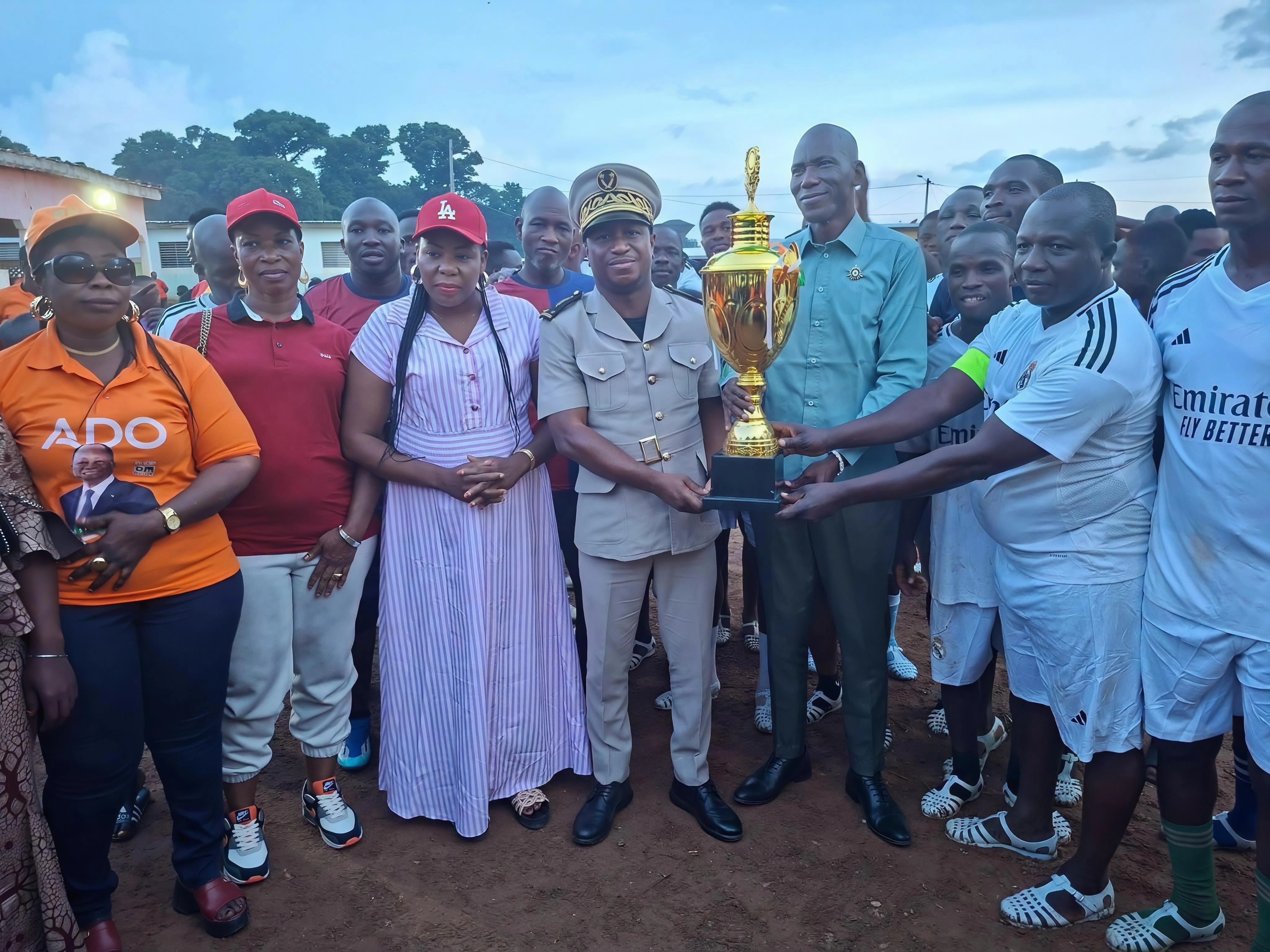 Côte d’Ivoire-AIP/Guintéguéla: le maire inaugure un parc à bétail, un centre commercial et trois salles de classe