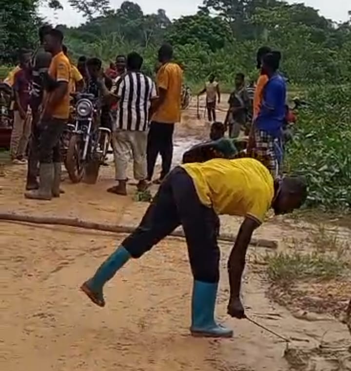 Côte d’Ivoire-AIP/ Alépé : plus de 75 jeunes volontaires se mobilisent pour désenclaver l’axe Aka-Chantier–N’Zérékou