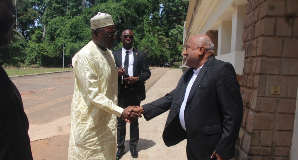 Côte d’Ivoire-AIP/ Vers un partenariat entre le CNRA et le ministère tchadien de l’Élevage pour l’alimentation animale