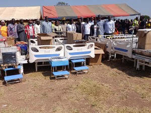 Côte d’Ivoire – AIP / Gbonkaha : les secteurs de la santé et de l’éducation reçoivent un don des cadres de Séguélon