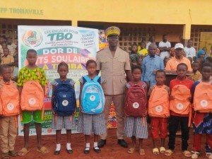 Côte d’Ivoire-AIP/ 400 élèves de Touba bénéficient de kits scolaires offerts par le mouvement "Les Engagés pour TBO"