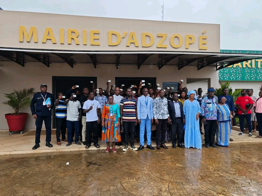 Côte d’Ivoire-AIP/ La mairie d’Adzopé remet 50 permis de conduire à des jeunes pour favoriser leur insertion professionnelle