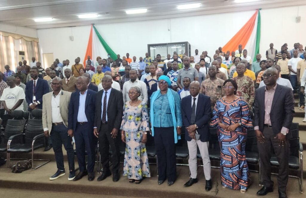 Côte d’Ivoire-AIP/ Des correspondants des établissements secondaires privés se forment au contrôle biométrique des élèves affectés par l’État