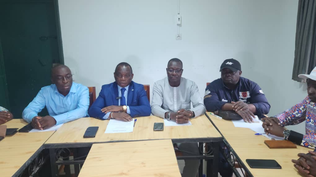 Côte d’Ivoire-AIP/Quarante auditeurs formés à anticiper les mutations territoriales reçoivent leurs certificats professionnels à Bouaké
