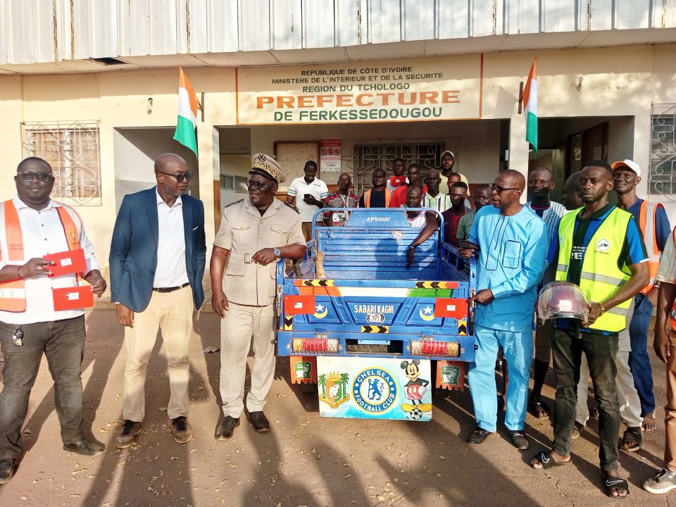 Côte d’Ivoire -AIP/ Les tricycles et les camions bennes de Ferkéssédougou exhortés à installer des catadioptres