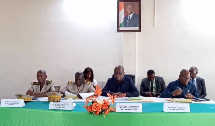 Côte d’Ivoire-AIP/ Le président Alassane Ouattara offre une ambulance aux populations de Gomon