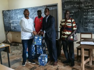 Côte d’Ivoire-AIP/ Le député-maire de Grabo offre des fournitures au lycée moderne Jules Hié Néa