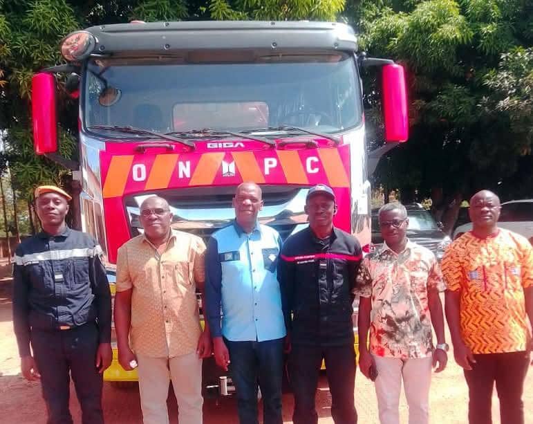 Côte d’Ivoire-AIP/Un camion-citerne de 12.000 litres au CPC pour renforcer la lutte contre les incendies à Niakara