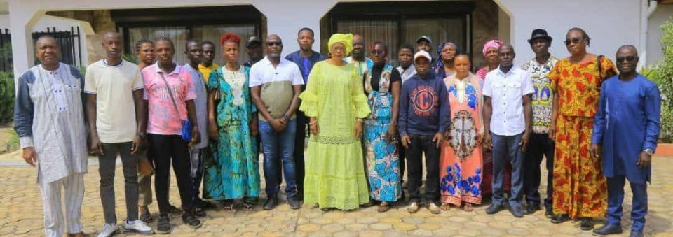 Côte d'Ivoire-AIP/ Législatives 2025: un mouvement de jeunes apporte son soutien à la candidate du RHDP à Niakara