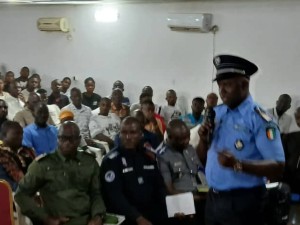 Côte d'Ivoire-AIP/ Duékoué: la police rassure les producteurs sur la sécurité de la campagne café-cacao