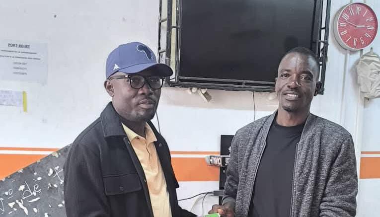 Côte d’Ivoire-AIP/Le SYRES installe son nouveau secrétaire général de section au Lycée municipal de Port Bouët