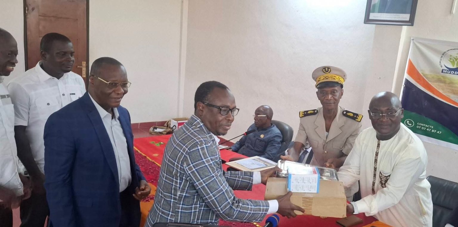 Côte d’Ivoire-AIP/ Des lots de matériel biomédical offerts aux centres de santé de Sikensi