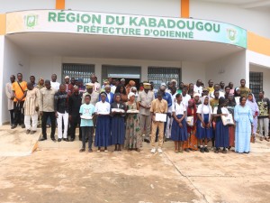 Côte d’Ivoire-AIP/ Odienné: 51 élèves de familles vulnérables bénéficient d’un appui de plus de 9 millions FCFA