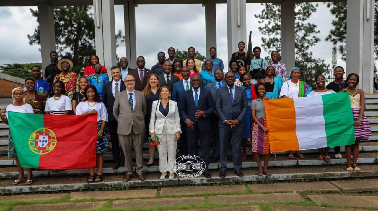 Côte d’Ivoire-AIP/ L’Université Félix Houphouet Boigny d’Abidjan-Cocody signe un accord de coopération avec le Portugal