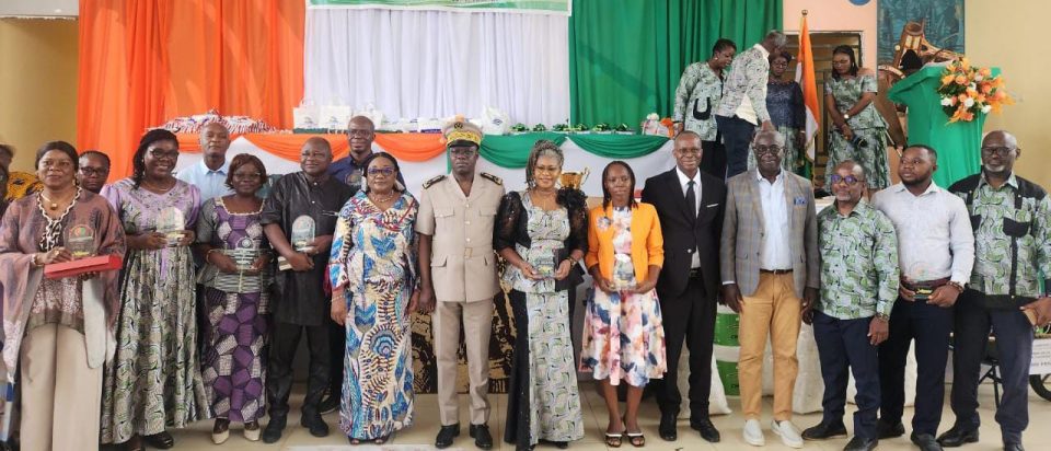 Côte d’Ivoire-AIP/ La direction régionale de l’Éducation nationale Abidjan 3 célèbre l’excellence et récompense les meilleurs acteurs du système éducatif