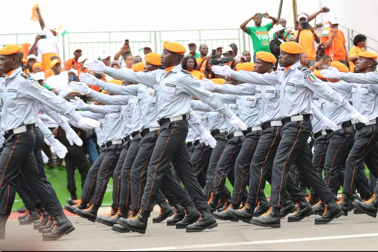 Côte d’Ivoire-AIP/An 66 : Les pompiers civils participent pour la première fois au défilé militaire de l’Indépendance à Yopougon