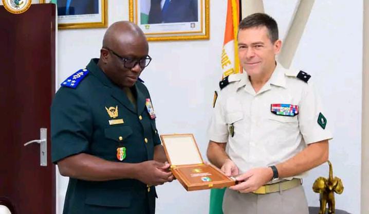 Côte d’Ivoire-AIP/ Le Général Lassina Doumbia échange avec le nouveau chef du Commandement pour l’Afrique des armées françaises