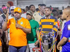 Côte d'Ivoire-AIP/ Pr Adama Diawara mise sur l’esprit d’initiative des jeunes pour renforcer la cohésion sociale à Yopougon