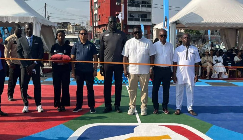 Côte d’Ivoire-AIP/ Un terrain de basketball rénové offert aux jeunes de Koumassi