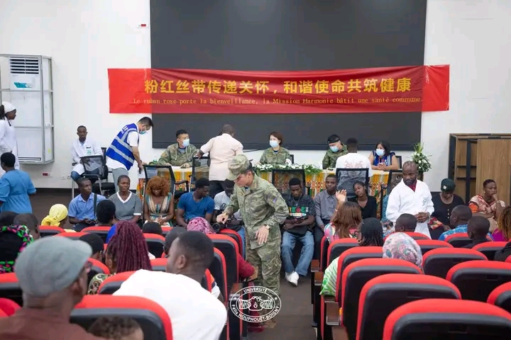 Côte d’Ivoire-AIP/ Le navire-hôpital chinois « Arche de Bon Augure » offre des consultations médicales gratuites à l’Université FHB d’Abidjan