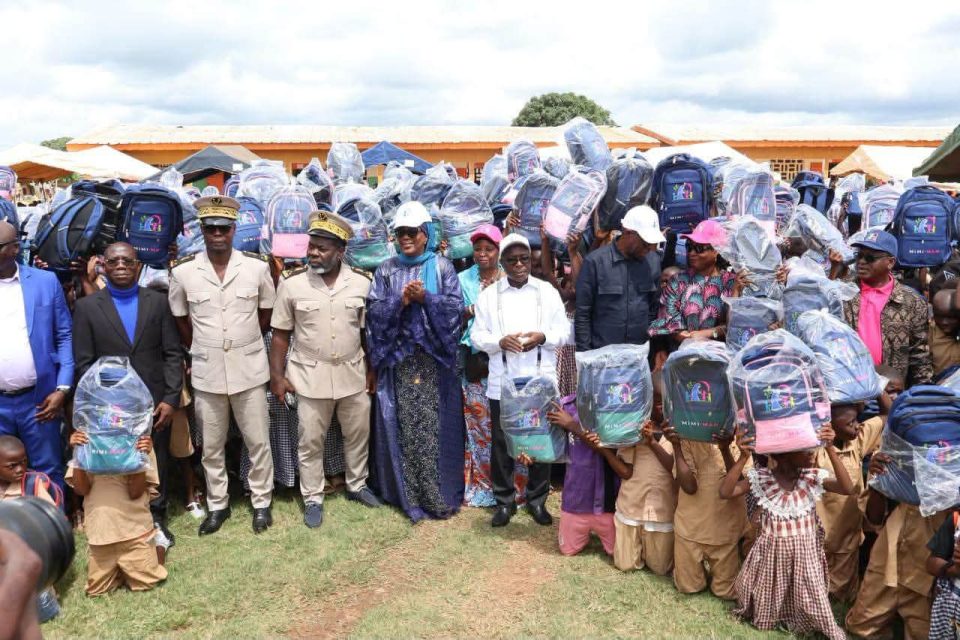 Côte d'Ivoire - AIP / Des kits scolaires offerts aux meilleurs élèves du primaire à Kani
