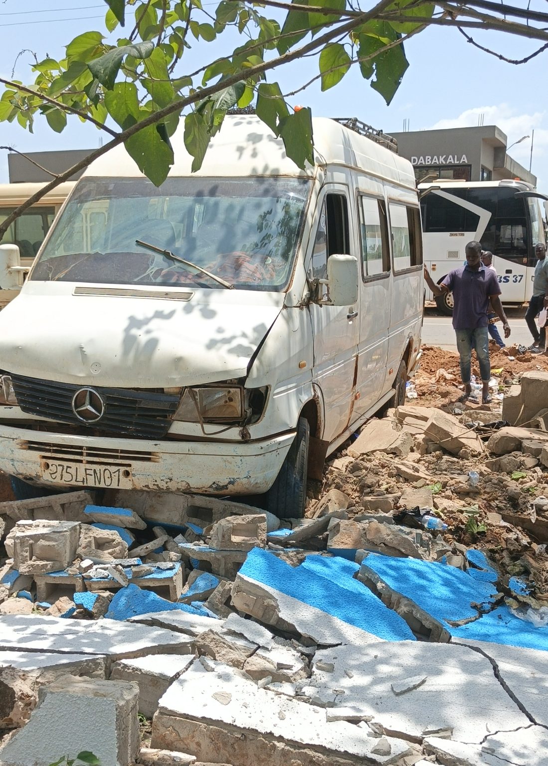 Côte d’Ivoire-AIP/ Un minicar percute le mur de l’hôpital général de Dabakala