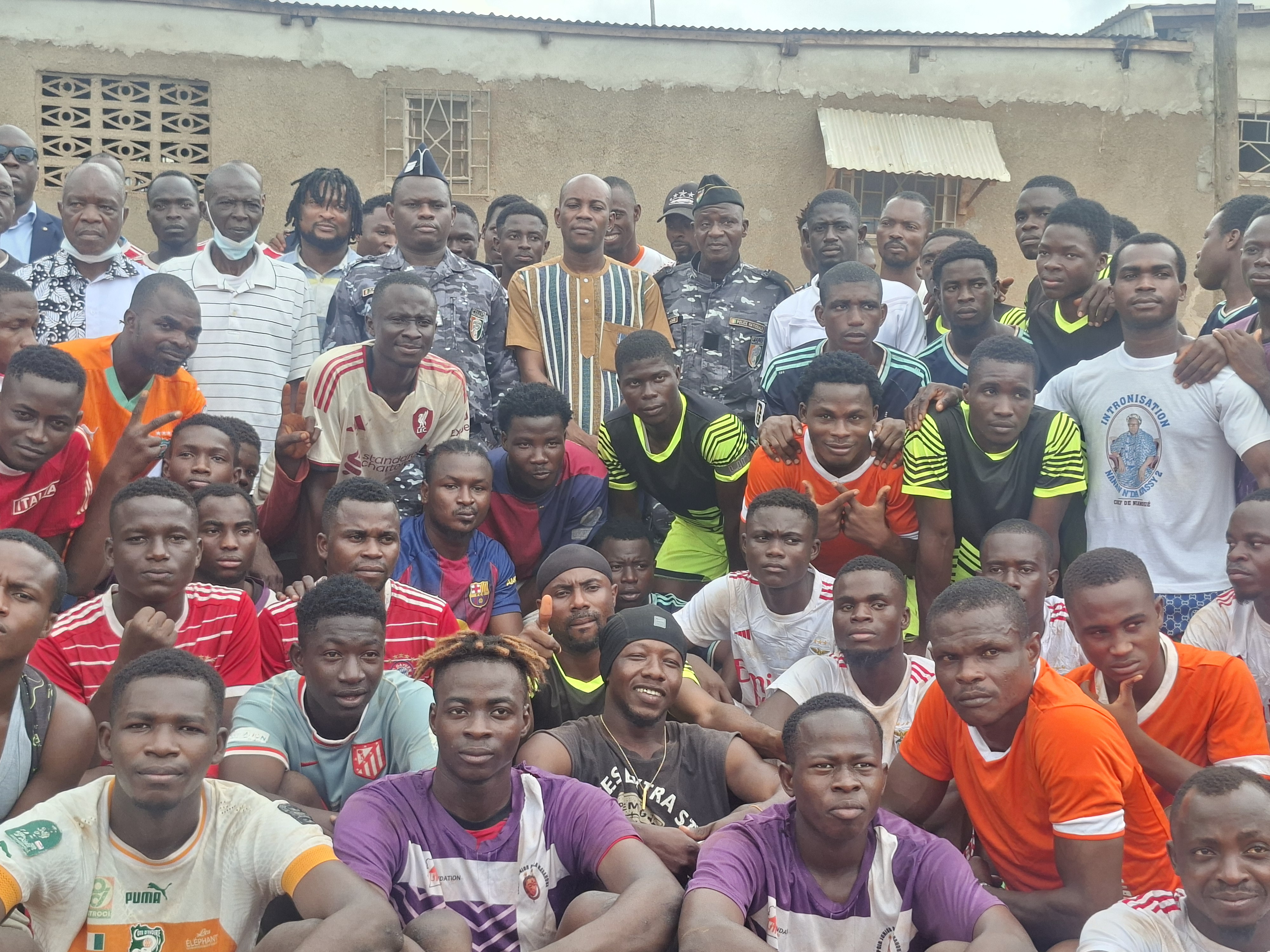 Côte d’Ivoire-AIP/ Les jeunes de Kôkô s’engagent à collaborer avec les forces de l’ordre contre la drogue à Oumé