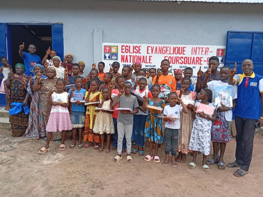 Côte d’Ivoire-AIP/ PETRA ROC distribue des kits scolaires à 30 enfants vulnérables à Nassian