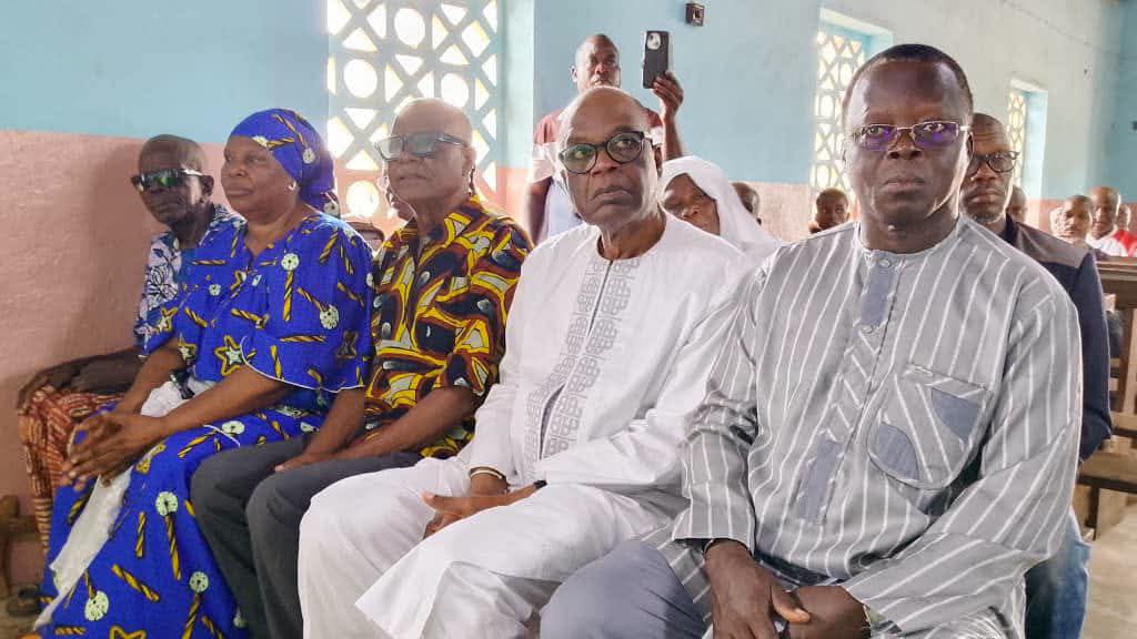 Côte d’Ivoire-AIP/ Dr Issa Malick Coulibaly apporte le soutien du PPA-CI à la famille de Katinan Koné à Arikokaha