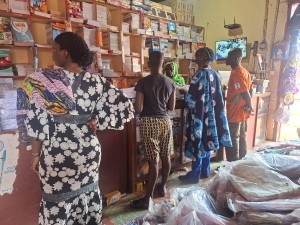 Côte d'Ivoire-AIP/ Les libraires appellent au respect de l’interdiction de vente des manuels dans les écoles à Oumé