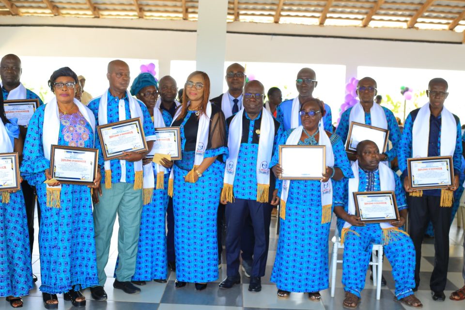 Côte d'Ivoire-AIP/ Treize enseignants retraités de l’IEPP Agboville 1 honorés pour leurs loyaux services