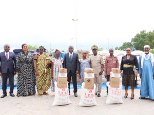 Côte d'Ivoire-AIP/ Agboville : le gouvernement apporte une assistance aux sinistrés de l’Agnéby-Tiassa