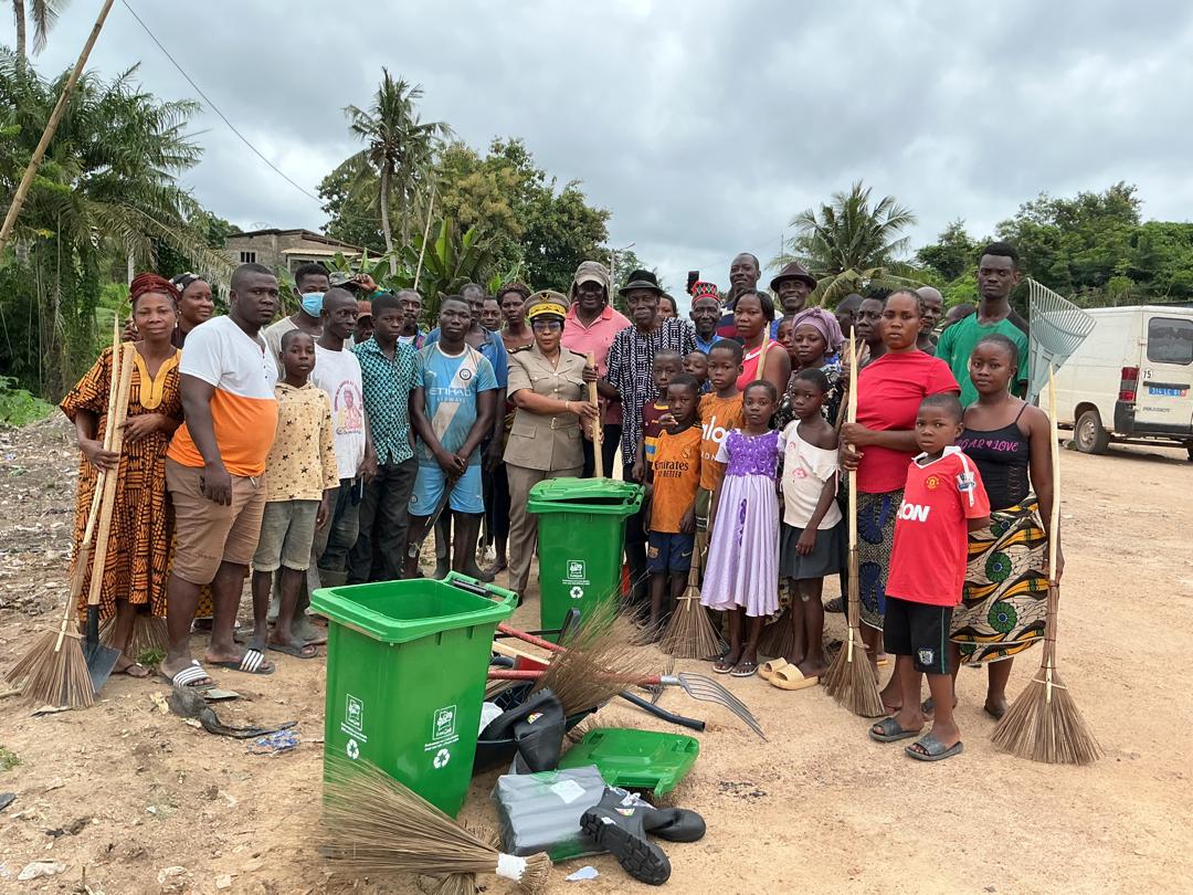 Côte d’Ivoire-AIP/ Agboville : le sous-préfet d’Attobrou lance une caravane « Grand ménage » à Séguié