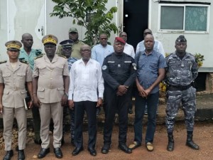 Côte d'Ivoire-AIP/ La mairie apporte un appui financier aux forces engagées contre l’orpaillage illégal à Toulepleu 