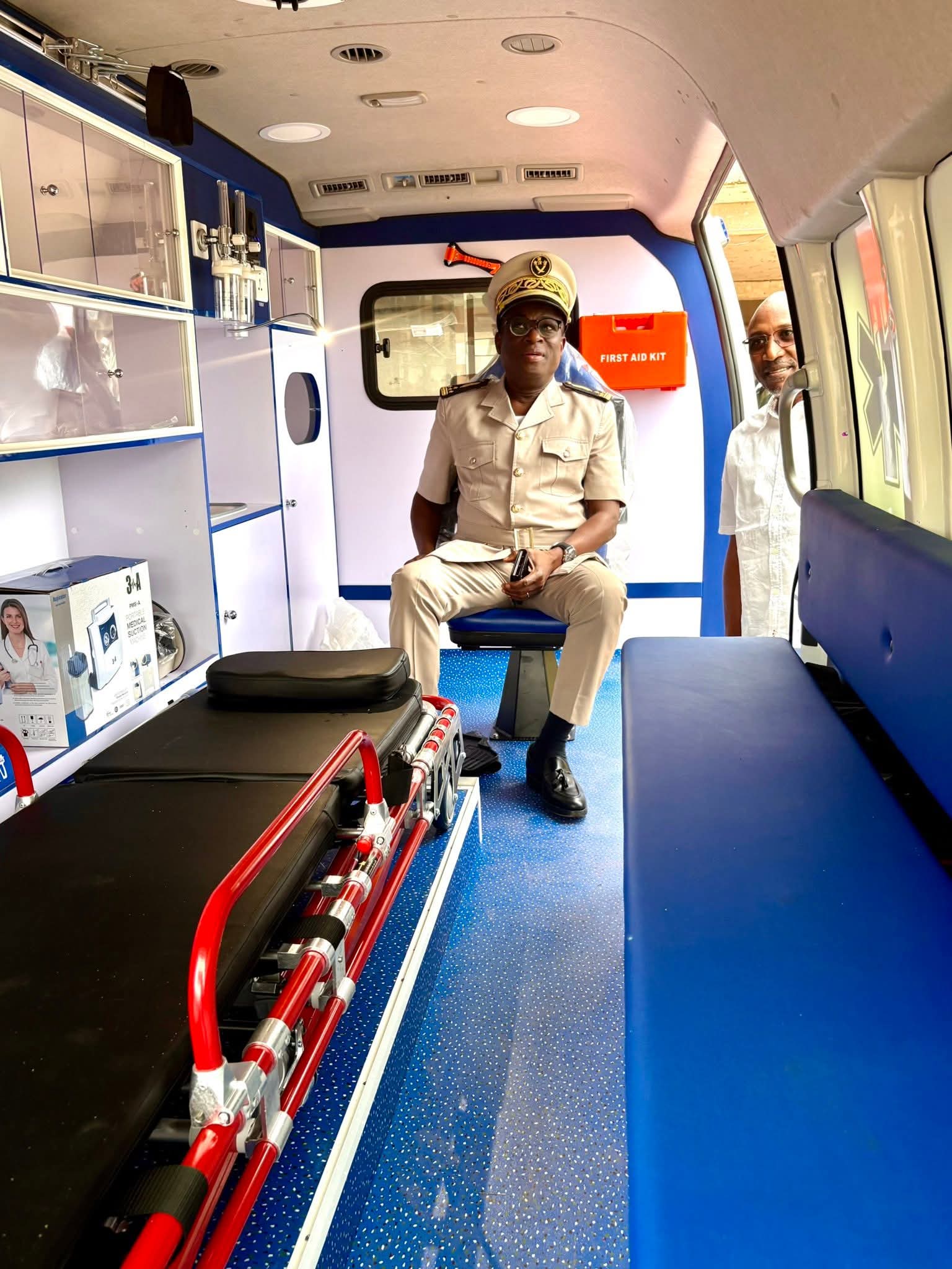 Côte d’Ivoire-AIP / Oumé : le préfet recommande une utilisation optimale de l’ambulance offerte par la présidente du Sénat