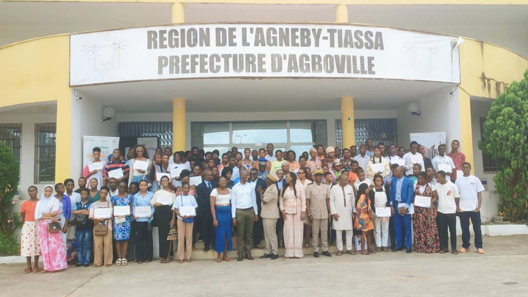 Côte d’Ivoire-AIP/ Plus de 500 jeunes de l’Agnéby-Tiassa en fin de formation reçoivent leurs attestations