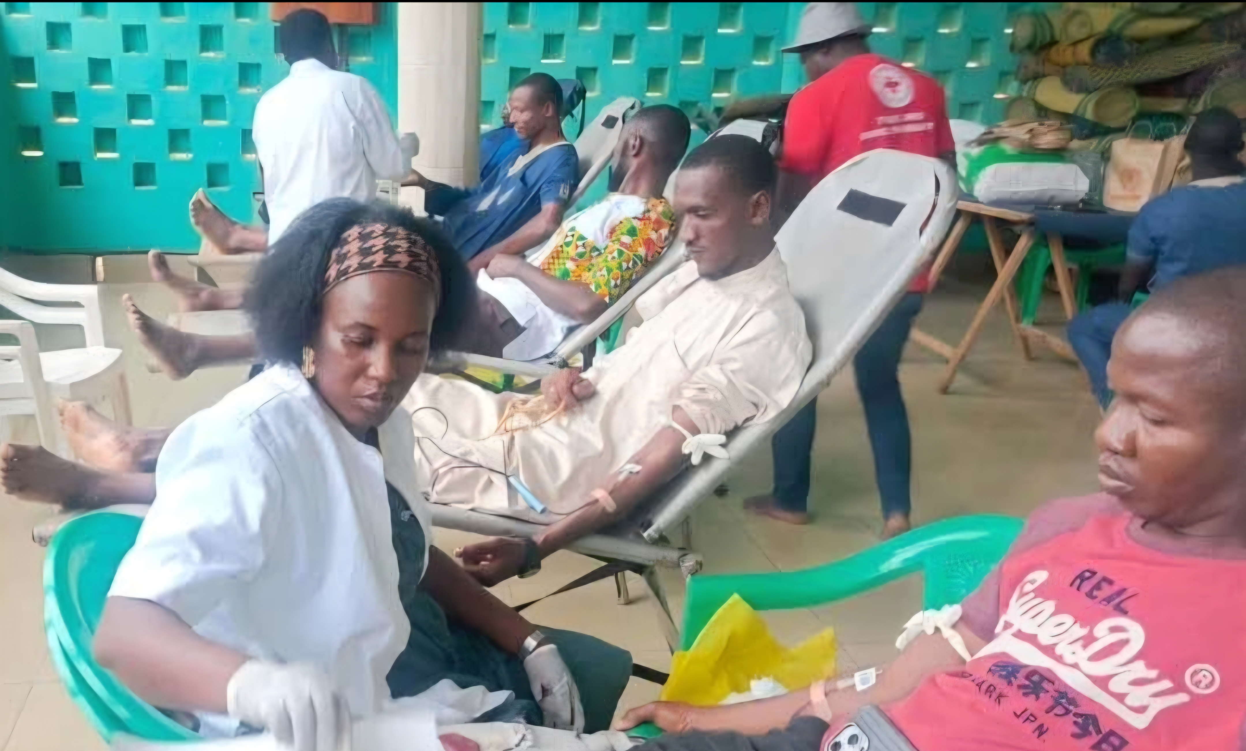 Côte d’Ivoire-AIP/ La communauté musulmane de la grande mosquée d’Agboville collecte près de 70 poches de sang