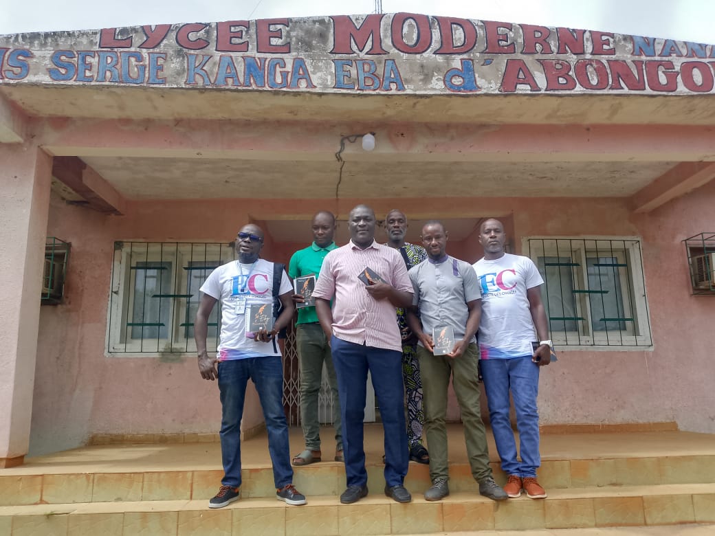 Côte d’Ivoire-AIP/ Une œuvre sur la résilience et l’espoir présentée aux enseignants à Arrah