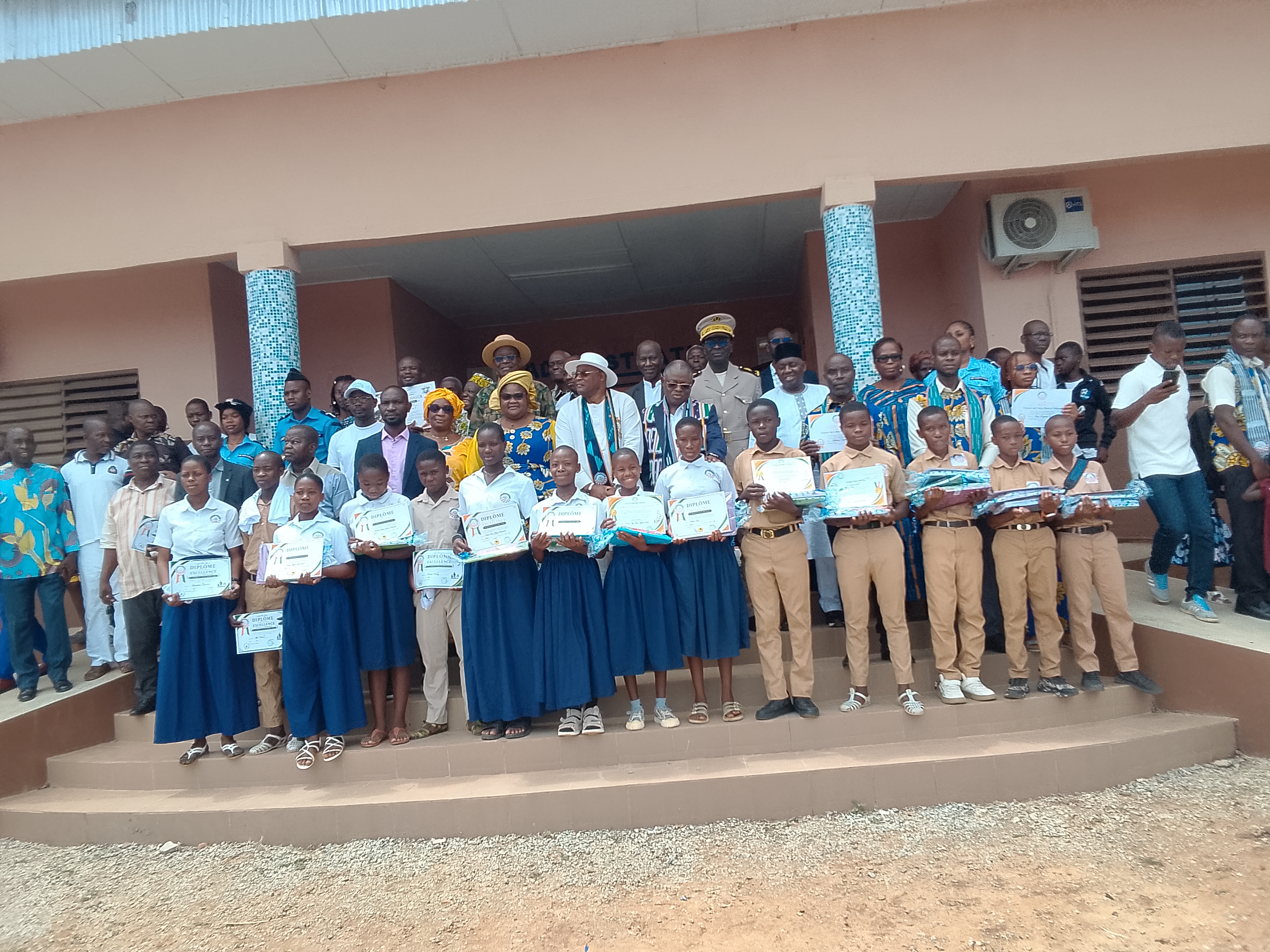 Côte d’Ivoire-AIP/ Tiébissou : les parents d’élèves invités à renforcer leur accompagnement scolaire pour la réussite de leurs enfants