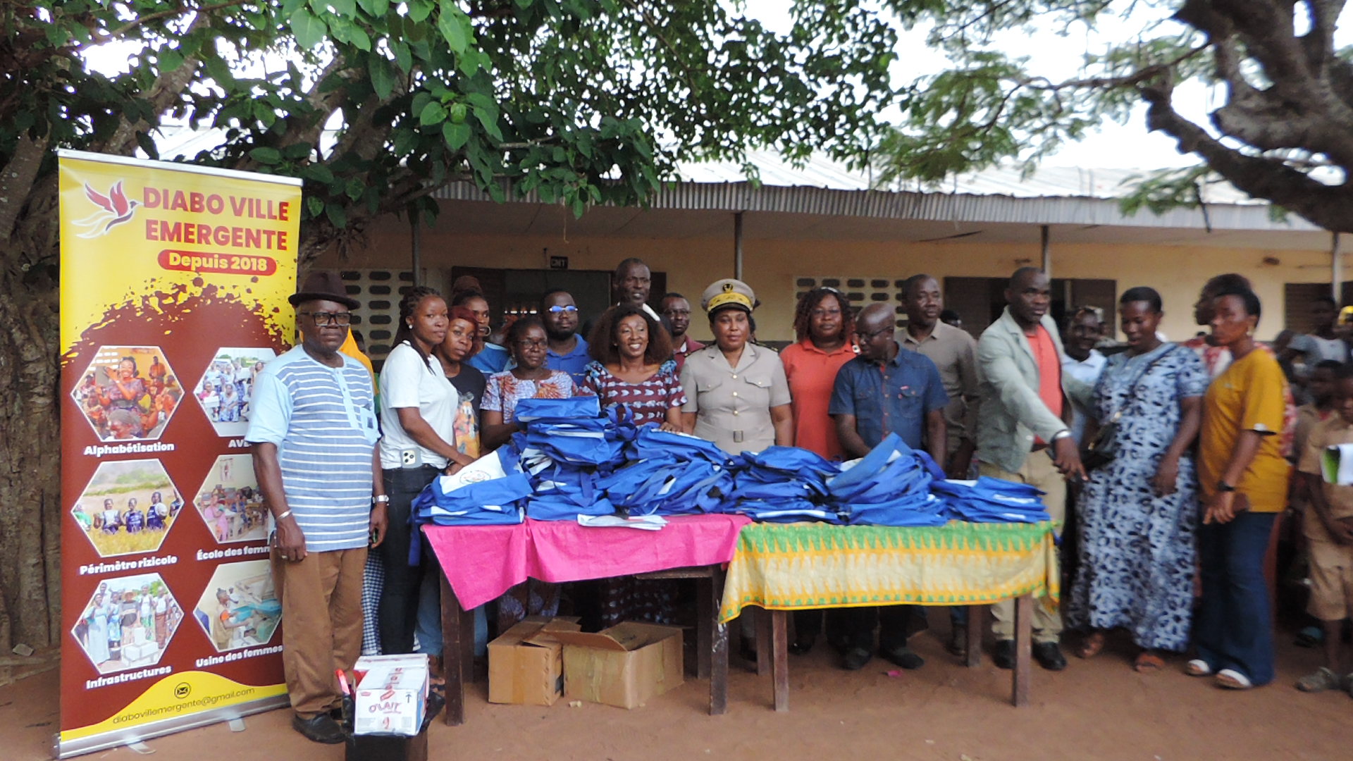 Côte d’Ivoire-AIP/ Diabo : une Ong dote le groupe scolaire Nanan Kouassi Battey de kits, d’un point d’eau et de 11 latrines