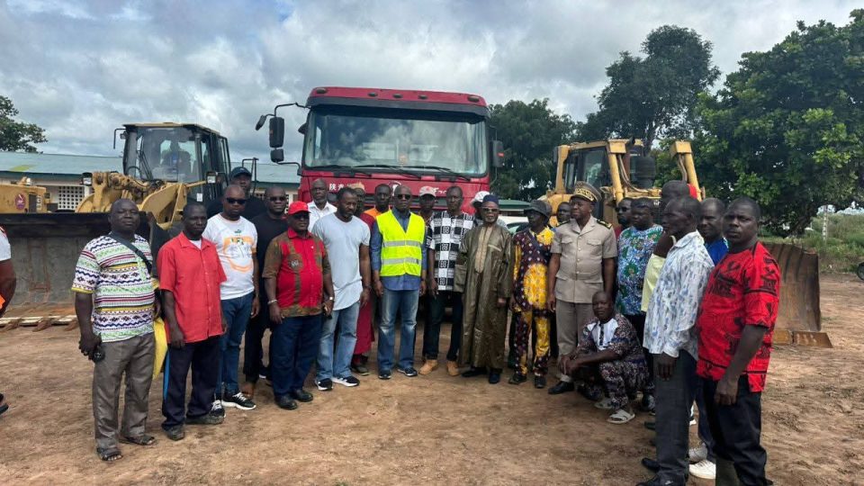 Côte d’ivoire-AIP/ Le préfet Boni Kouakou lance les travaux de reprofilage de l’axe Kani-Lazarkro