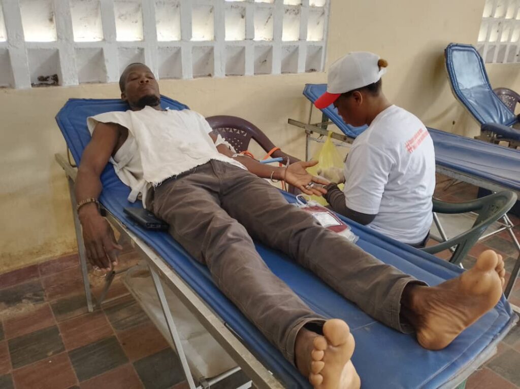 Côte d’Ivoire -AIP/400 poches de sang collectées lors d’une opération à Guitry