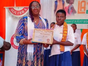 Côte d’Ivoire-AIP/ Les meilleurs élèves et enseignants du Moronou récompensés à la Journée de l’excellence