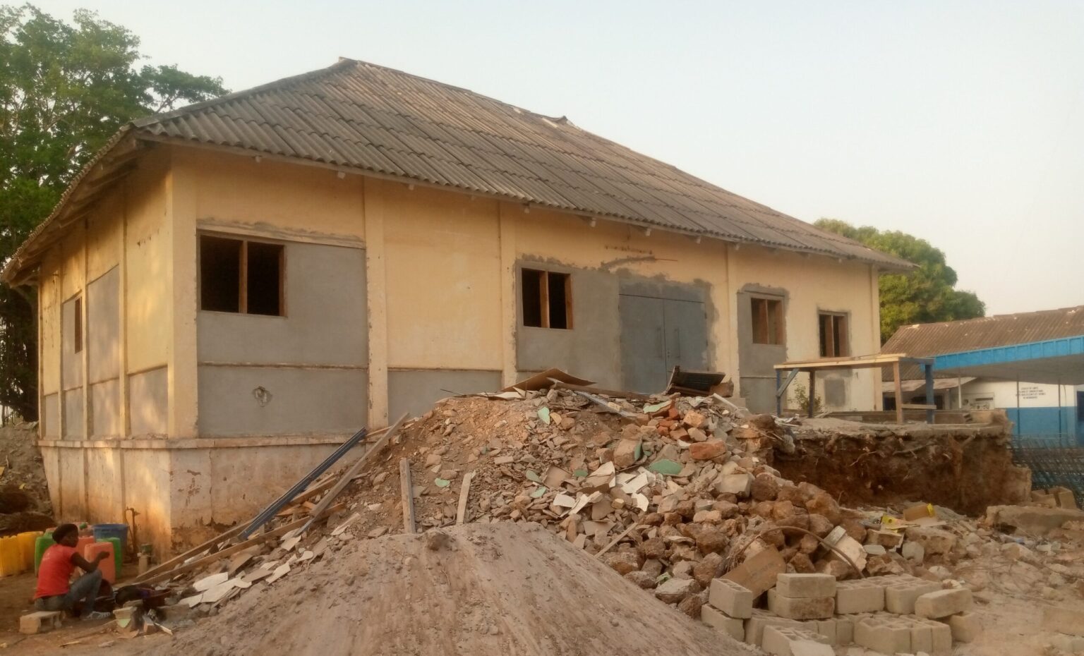 Côte d’Ivoire – AIP/ Un bâtiment en réhabilitation à M’Bahiakro pour accueillir le futur commissariat de police et la compagnie mobile