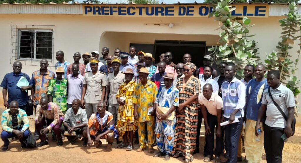 Côte d’Ivoire-AIP/ La procédure d’acquisition de l’ACD expliquée aux populations de Ouellé