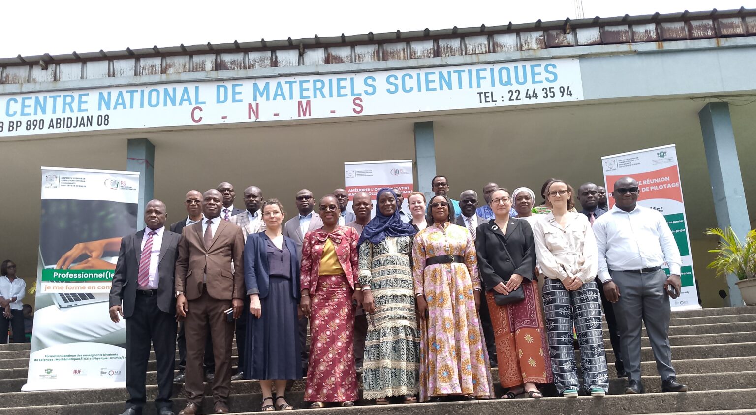 Côte d’Ivoire-AIP/Les premiers résultats du projet « Dispositif hydrique de formation continue – enseignants bivalents de sciences » jugés satisfaisants