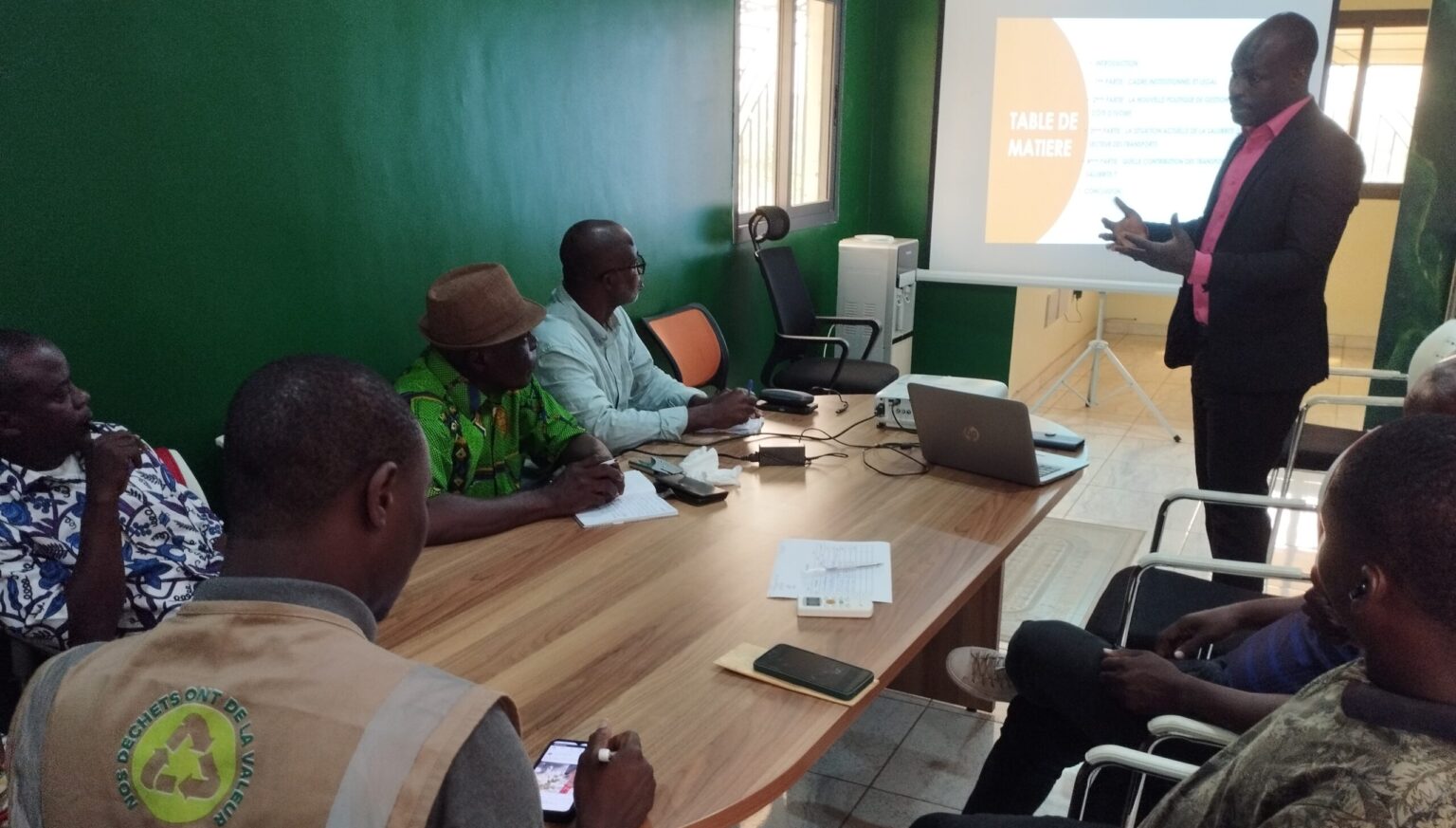 Côte d’Ivoire -AIP/ L’ANAGED exhorte les chefs de gares des Grands ponts à être des relais de salubrité