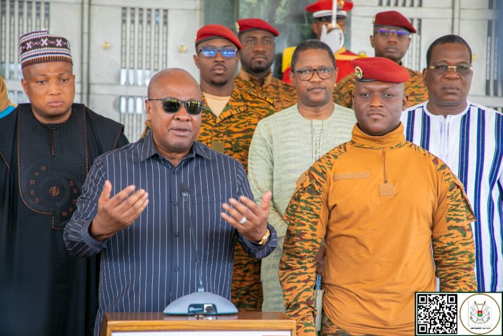 Côte d’Ivoire- AIP/ Inter/ Les chefs d’Etat ghanéen et burkinabè réaffirment leur engagement à renforcer la coopération bilatérale dans divers domaines